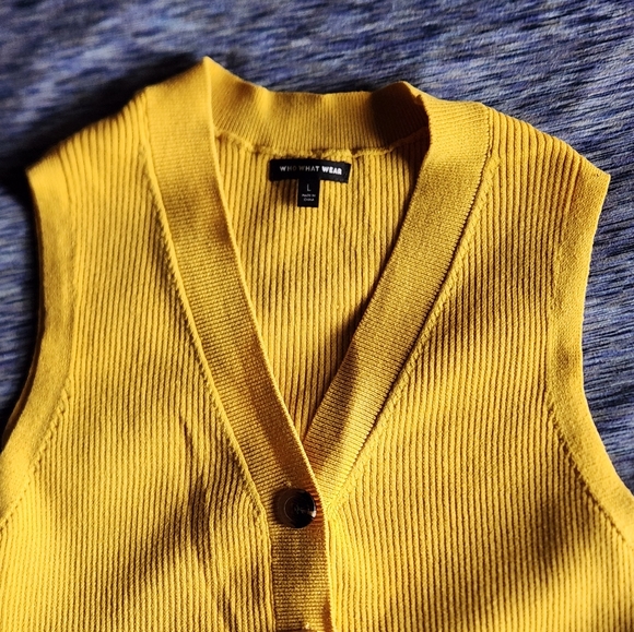 Who What Wear Golden Yellow Button-Up Ribbed Vest (Large) - Picture 2 of 8